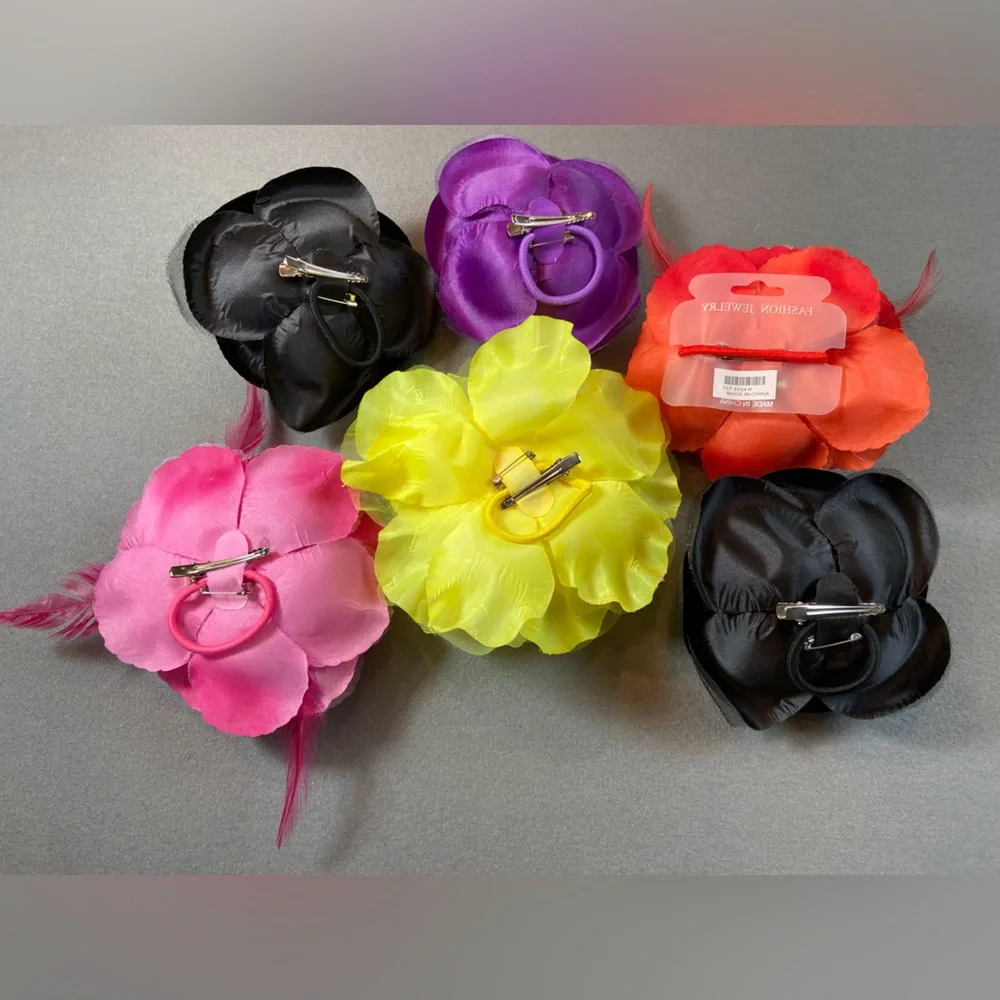 6 Flower Pins for Hair, Clothes or hats Colorful Feathers too,‎ size 6-7”